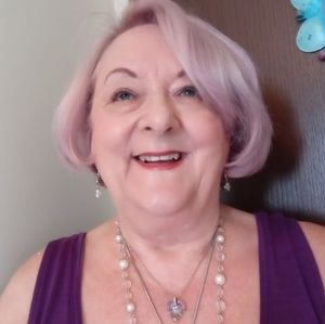 Meet your Posher, Maxine